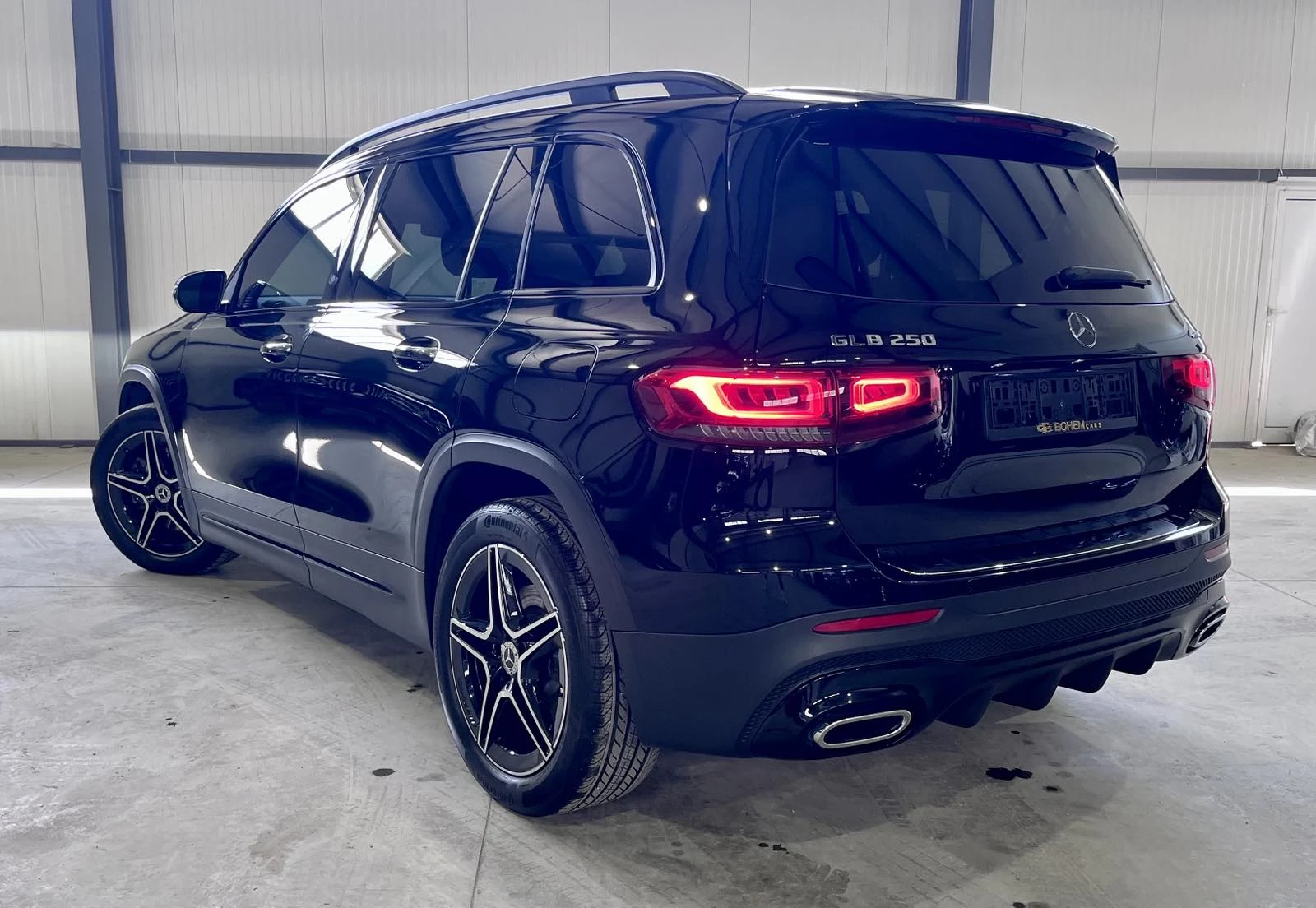 Mercedes-Benz GLB 250 4М AMG Package - изображение 3