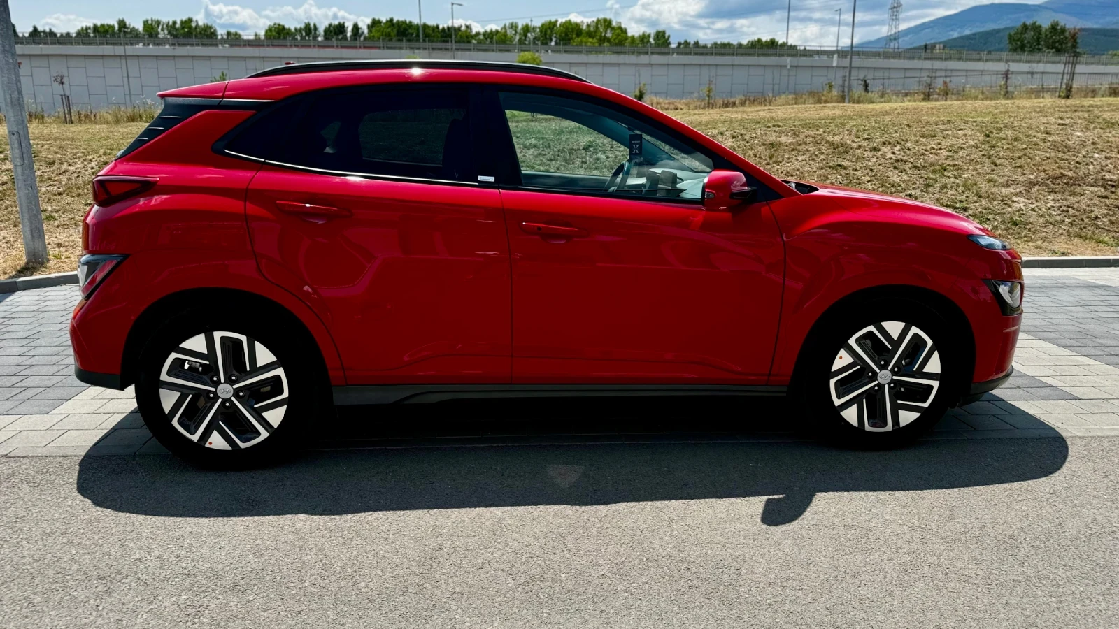 Hyundai Kona FACELIFT, BLUELINK, 64 kWh ГАРАНЦИЯ 100% SOH - изображение 6