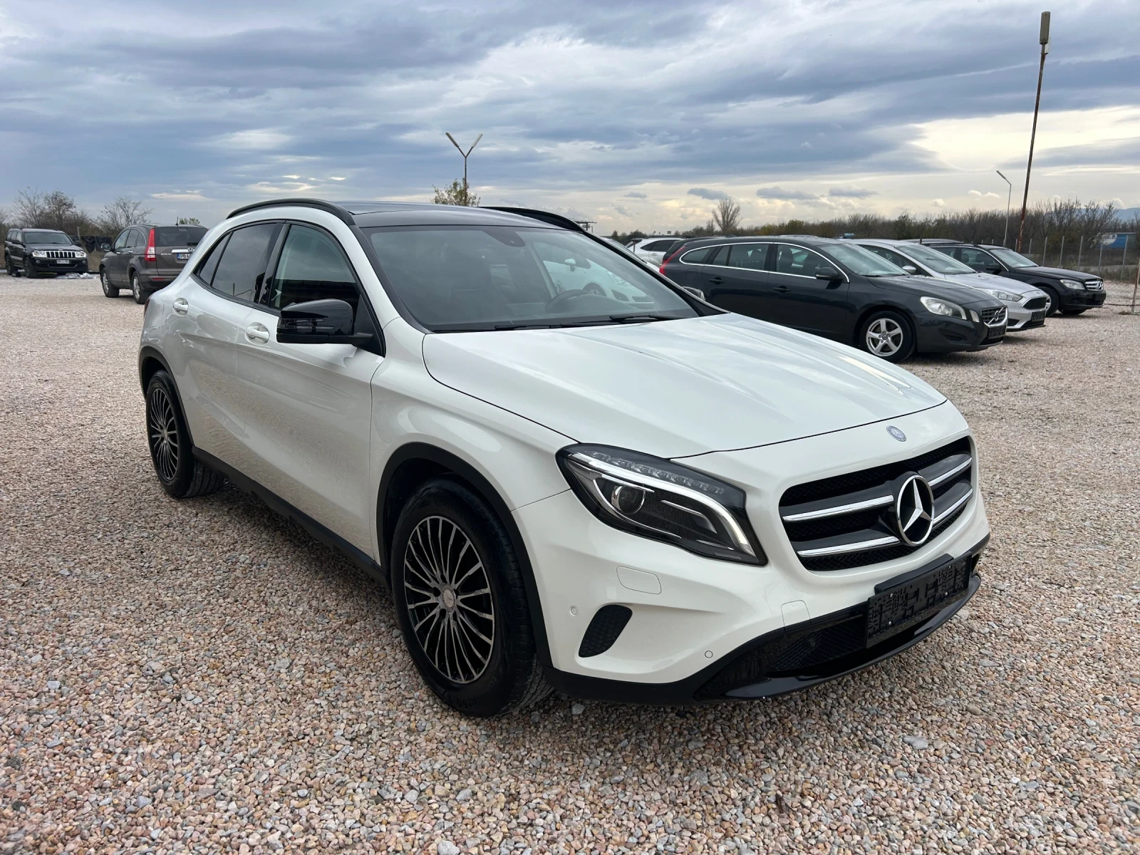 Mercedes-Benz GLA 200 * 2.2CDI* 136к.с* Панорама* Камера* LED*  - изображение 2