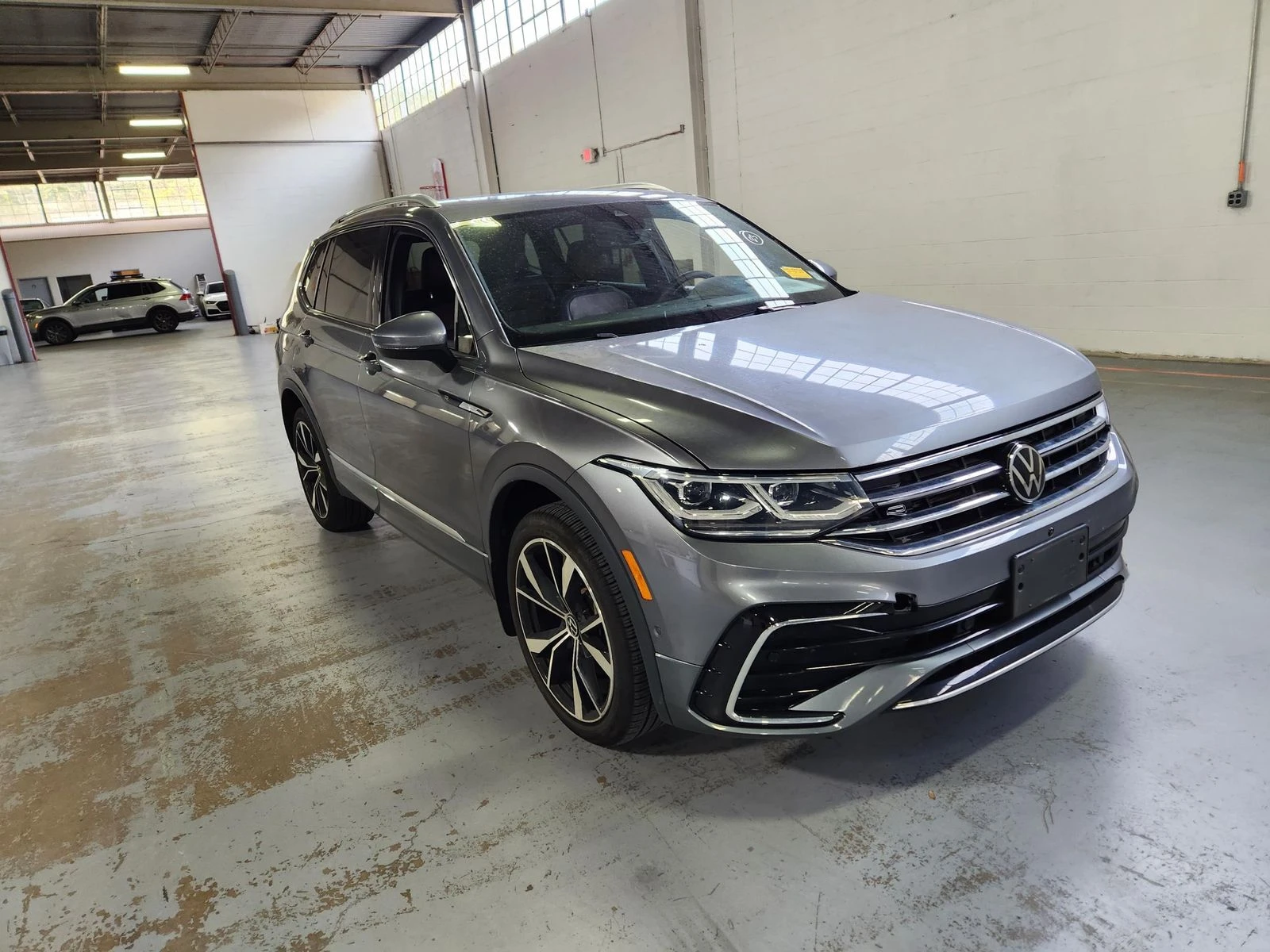 VW Tiguan SEL R-Line | Mobile.bg   2