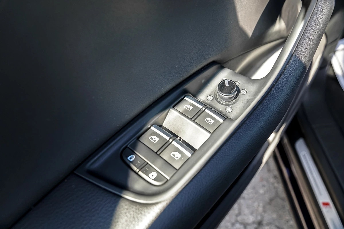 Audi Q8 CARFAX* АВТОФИНАНСИРАНЕ* БЕЗ ПЪРВОНАЧАЛНА ВНОСКА*  - изображение 6