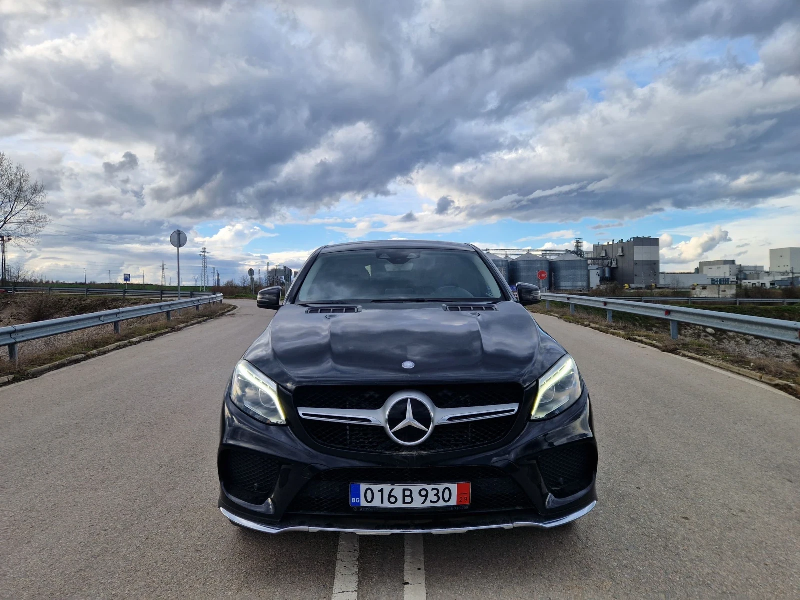 Mercedes-Benz GLE 350 AMG/ЛИЗИНГ/БАРТЕР/ПАНОРАМА, снимка 2 - Автомобили и джипове - 53182003