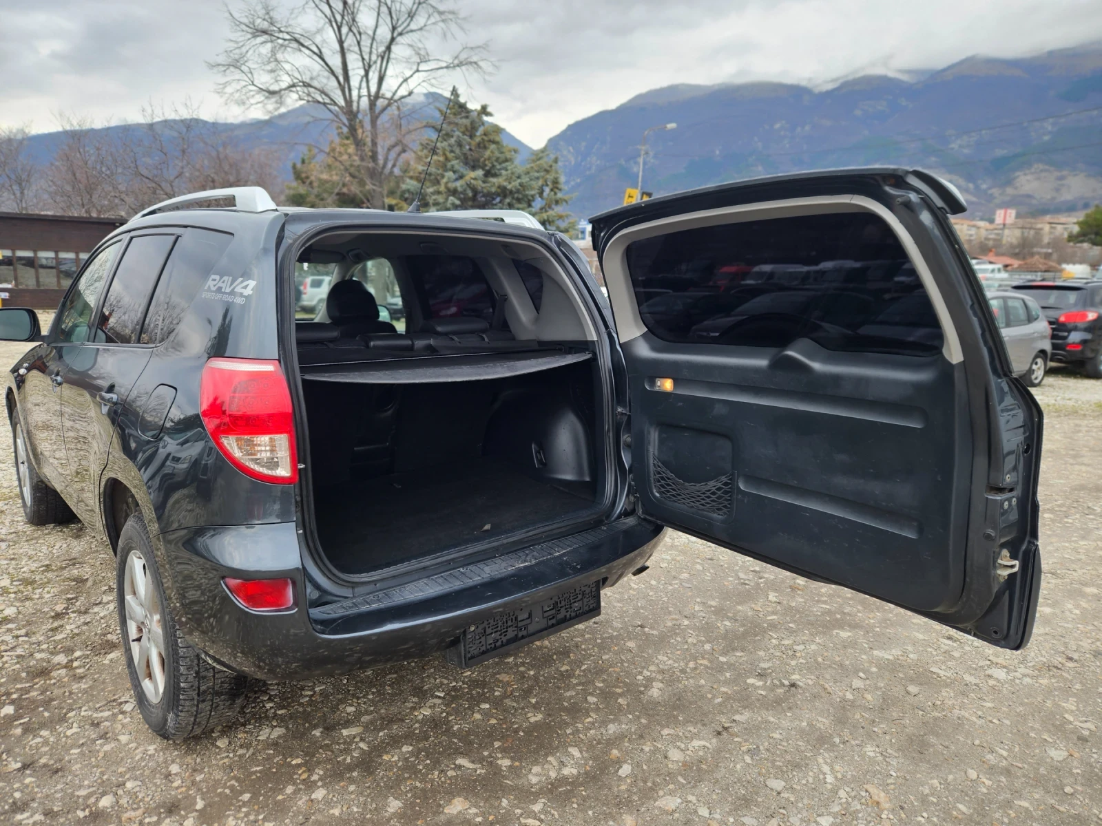 Toyota Rav4 2.0/4X4//EXECUTIVE/������/����/KEYLESS  | Mobile.bg � ����������� 14