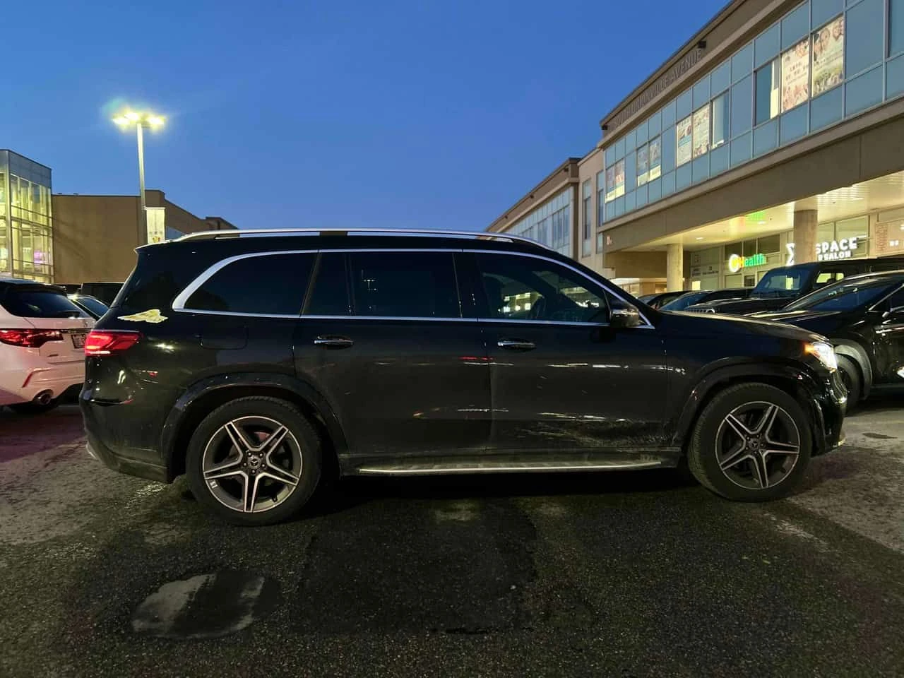 Mercedes-Benz GLS 450 CARFAX/360/DIS/PANO/ОБДУХВАНЕ/HUD, снимка 4 - Автомобили и джипове - 53982734