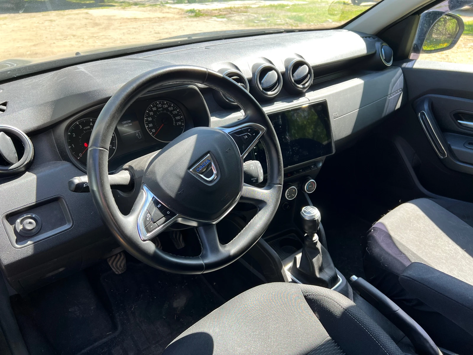 Dacia Duster, снимка 7 - Автомобили и джипове - 54413901