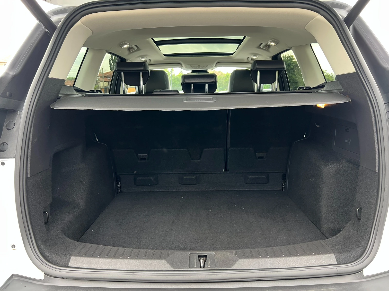 Ford Kuga 2.0TDCi 4x4 163k.c./ПАНОРАМА/КОЖА/НАВИ/TITANIUM/, снимка 9 - Автомобили и джипове - 54648642