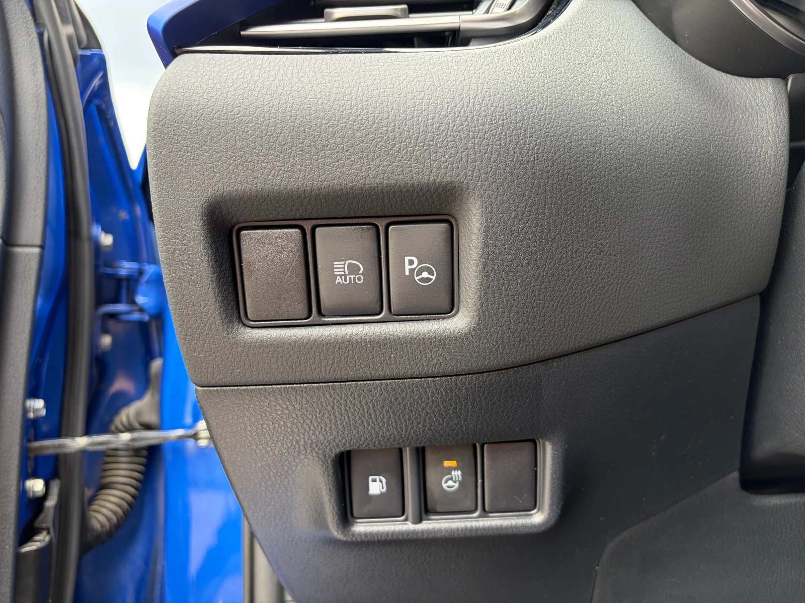 Toyota C-HR 1.8Hybrid e-CVT Classy Facelift- в Гаранция, снимка 10 - Автомобили и джипове - 54873646