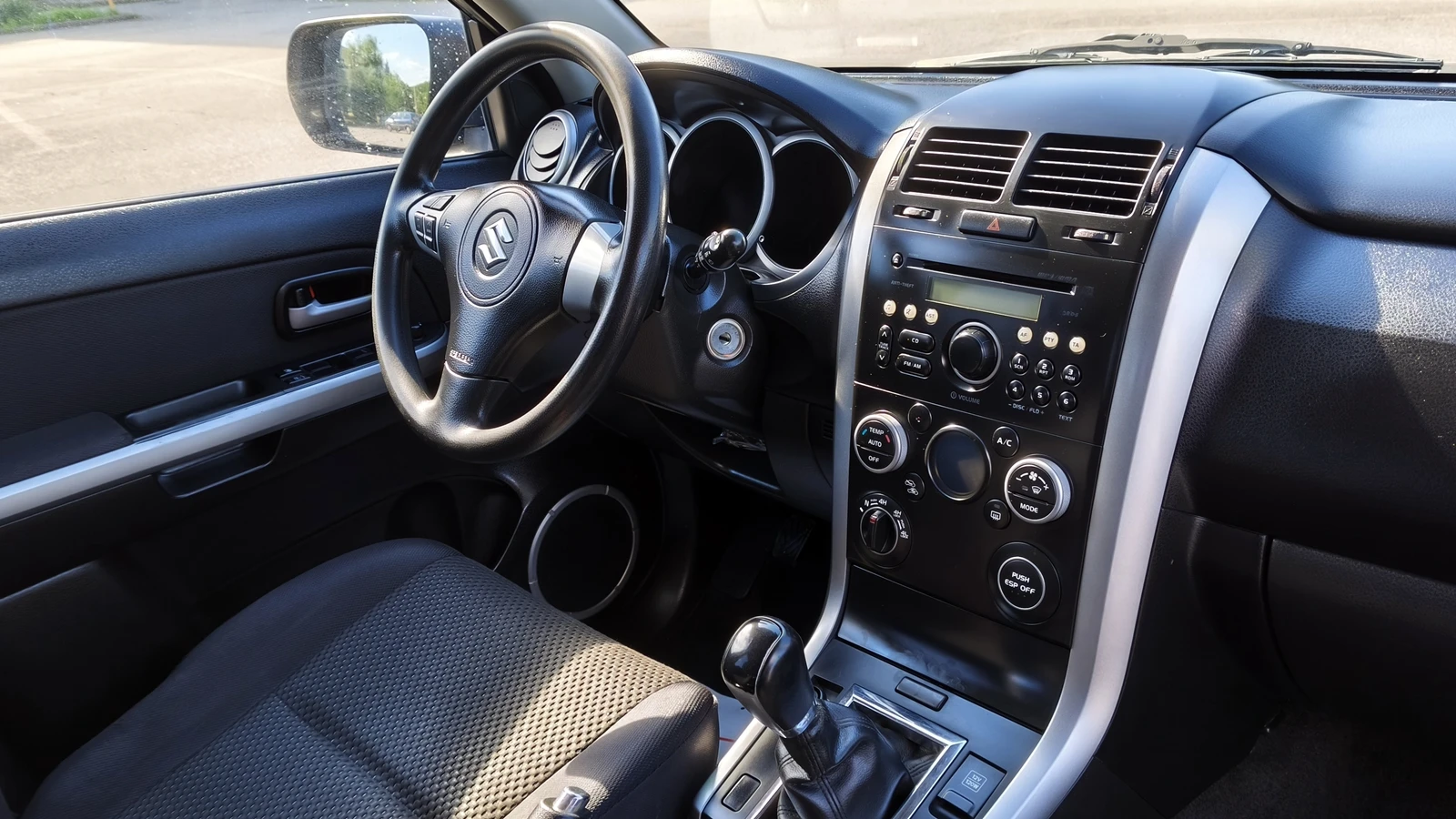 Suzuki Grand vitara 1.9 DD-S Facelift, снимка 11 - Автомобили и джипове - 54943720