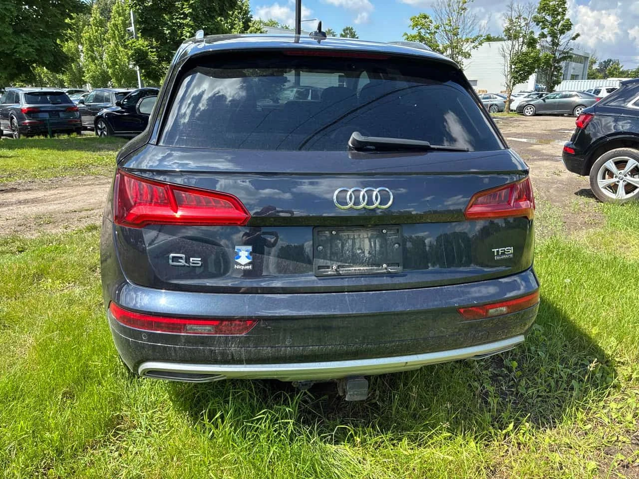 Audi Q5 * Komfort * ГЛАВНО ПРЕДСТАВИТЕЛСТВО НА AUDI* , снимка 5 - Автомобили и джипове - 55045166