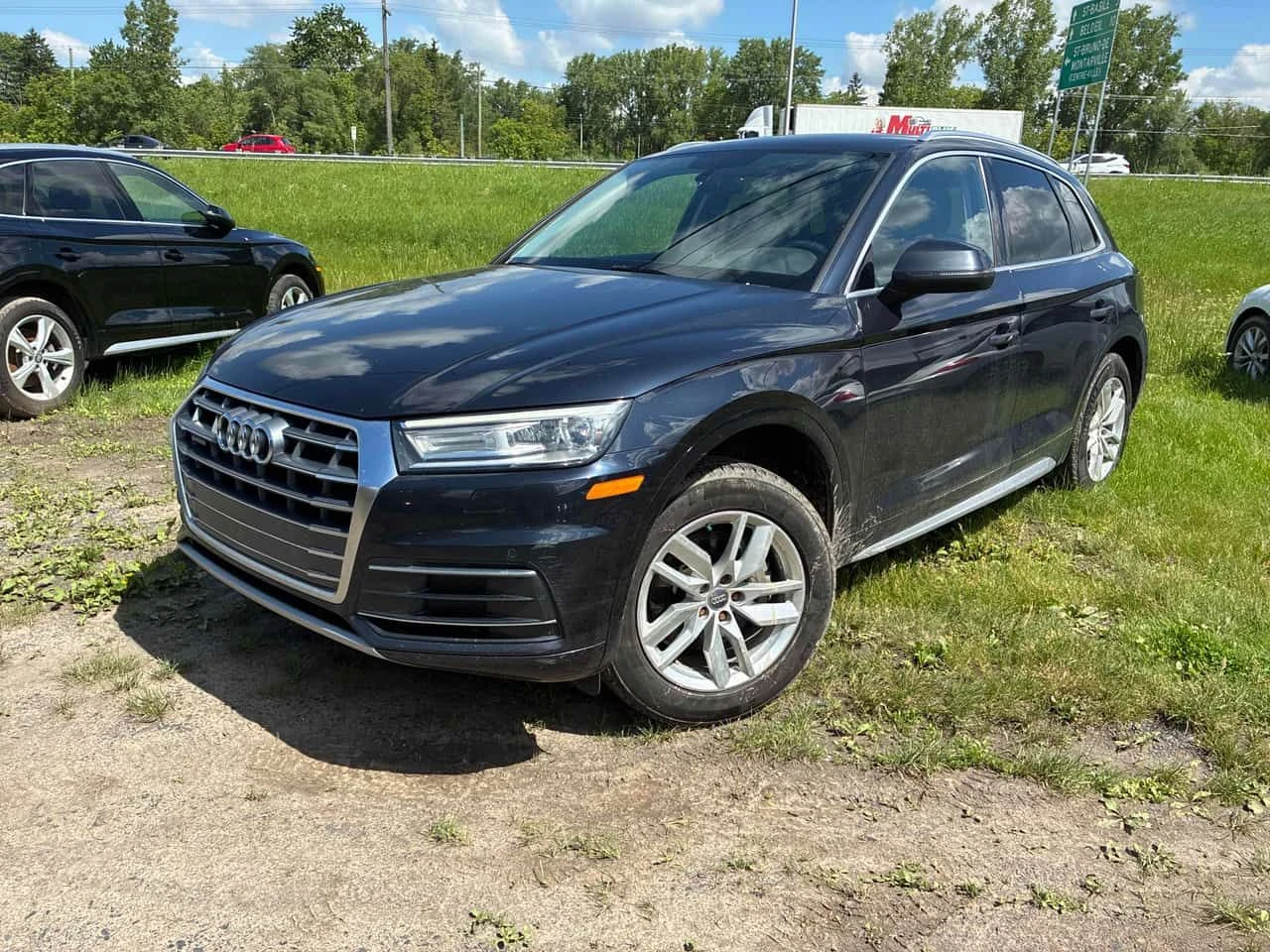Audi Q5 * Komfort * ГЛАВНО ПРЕДСТАВИТЕЛСТВО НА AUDI* , снимка 2 - Автомобили и джипове - 55045166