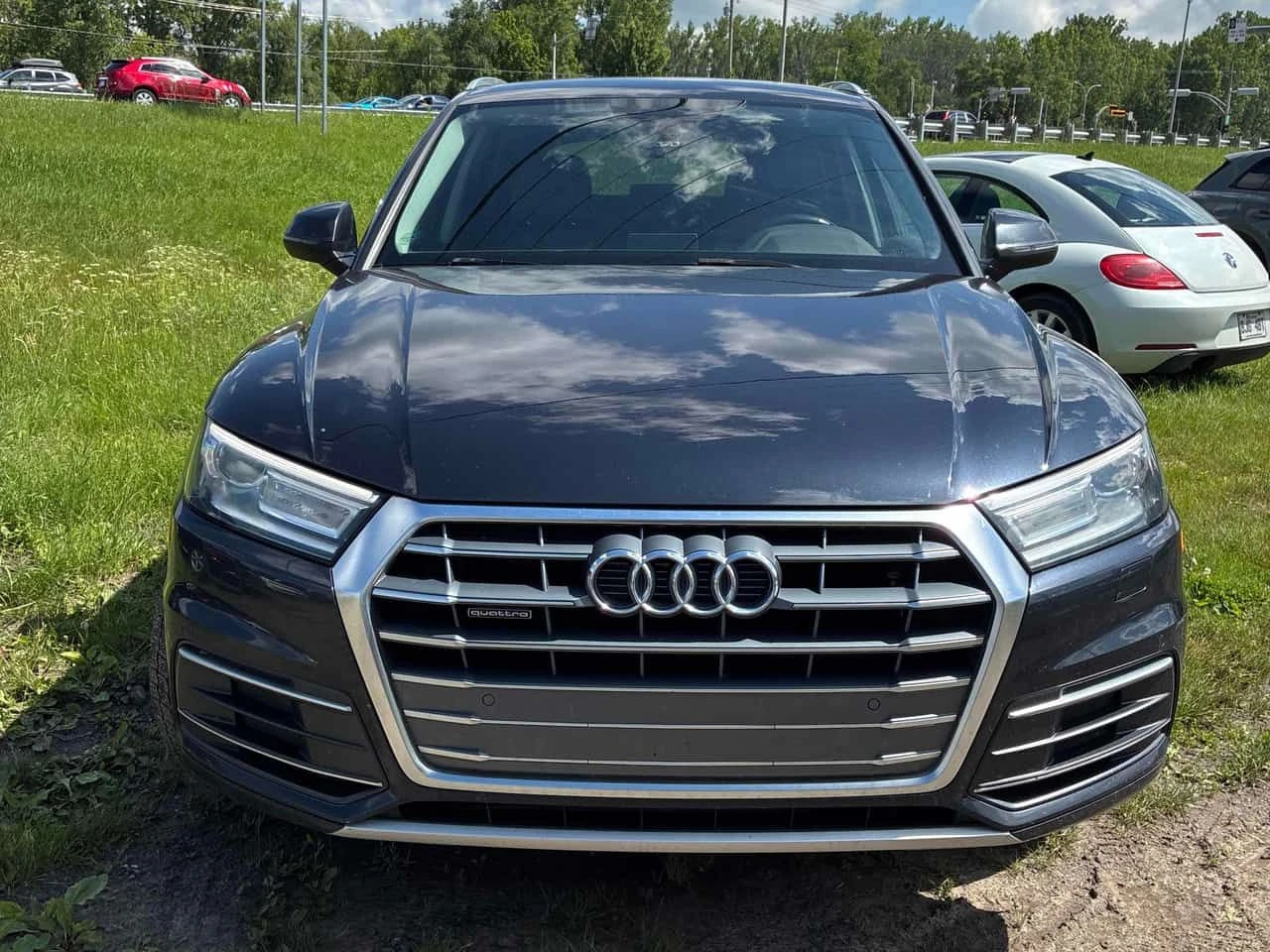 Audi Q5 * Komfort * ГЛАВНО ПРЕДСТАВИТЕЛСТВО НА AUDI* 