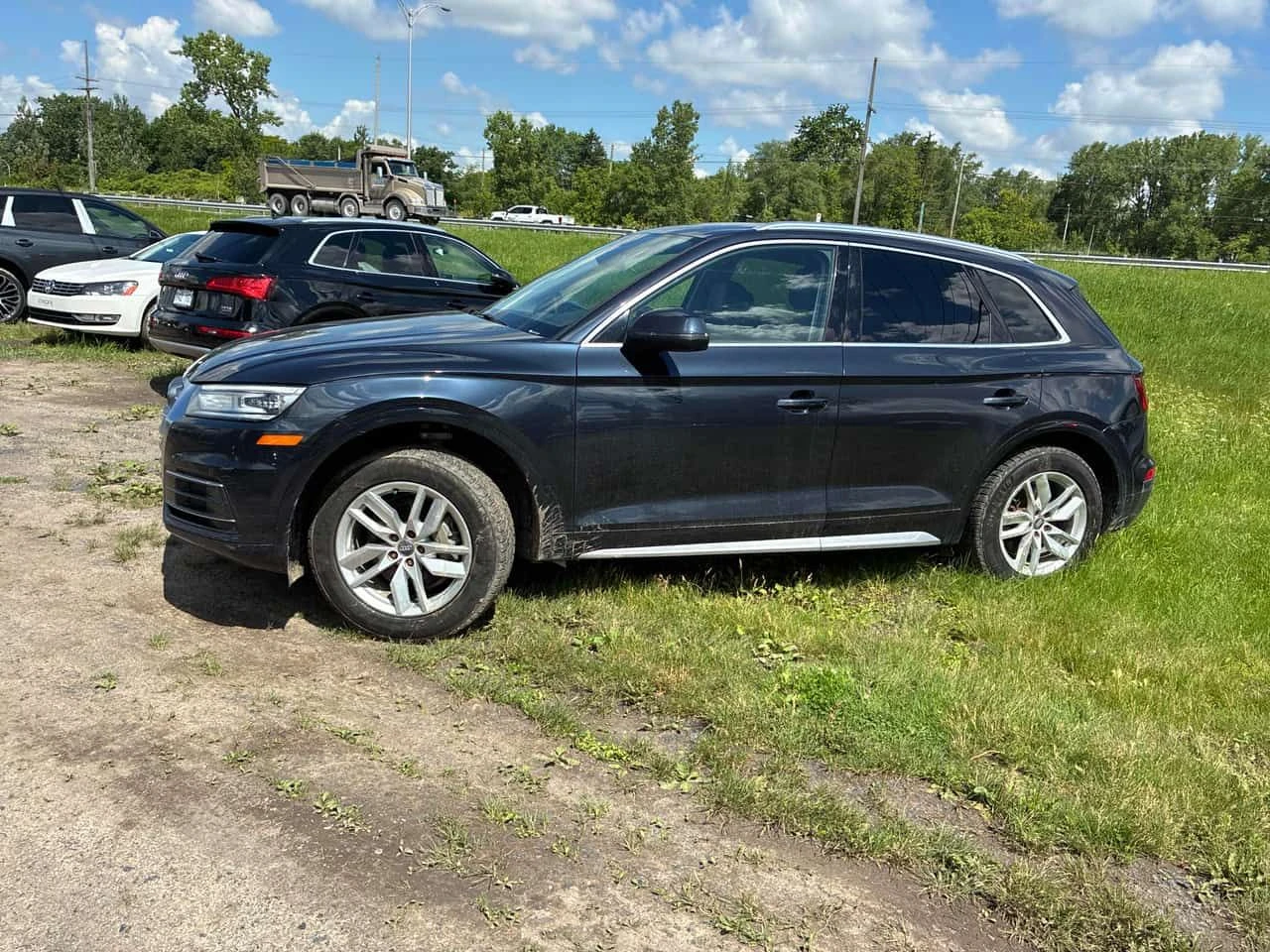 Audi Q5 * Komfort * ГЛАВНО ПРЕДСТАВИТЕЛСТВО НА AUDI* , снимка 3 - Автомобили и джипове - 55045166