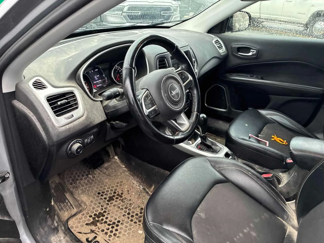 Jeep Compass * North * АВОКРЕДИТ БЕЗ ПЪРВОНАЧАЛНА ВНОСКА* , снимка 5 - Автомобили и джипове - 55093126