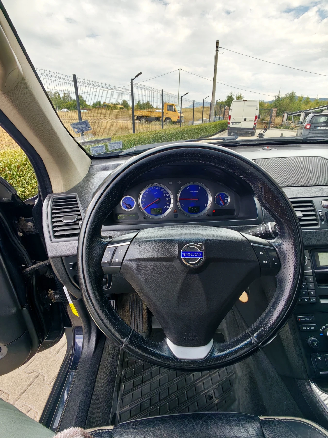 Volvo Xc90, снимка 15 - Автомобили и джипове - 56045879