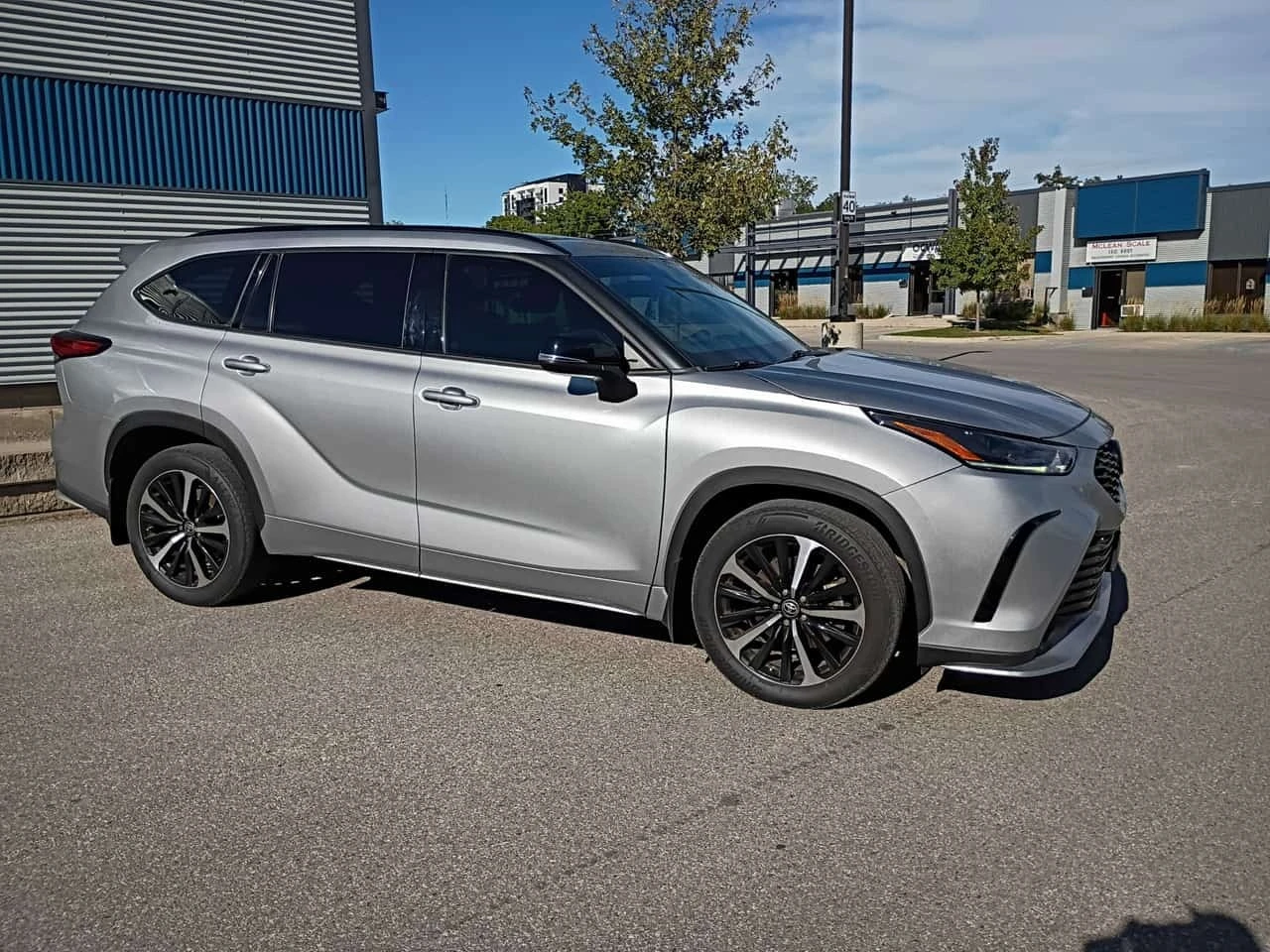 Toyota Highlander XSE  CARFAX, снимка 3 - Автомобили и джипове - 56242609