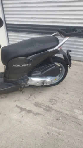 Aprilia Scarabeo 200, снимка 3