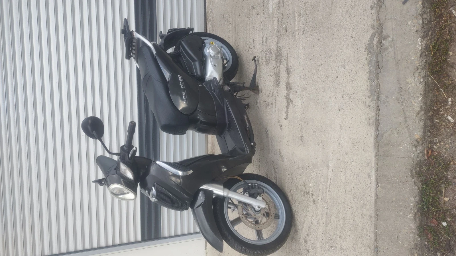 Aprilia Scarabeo 200 - изображение 2