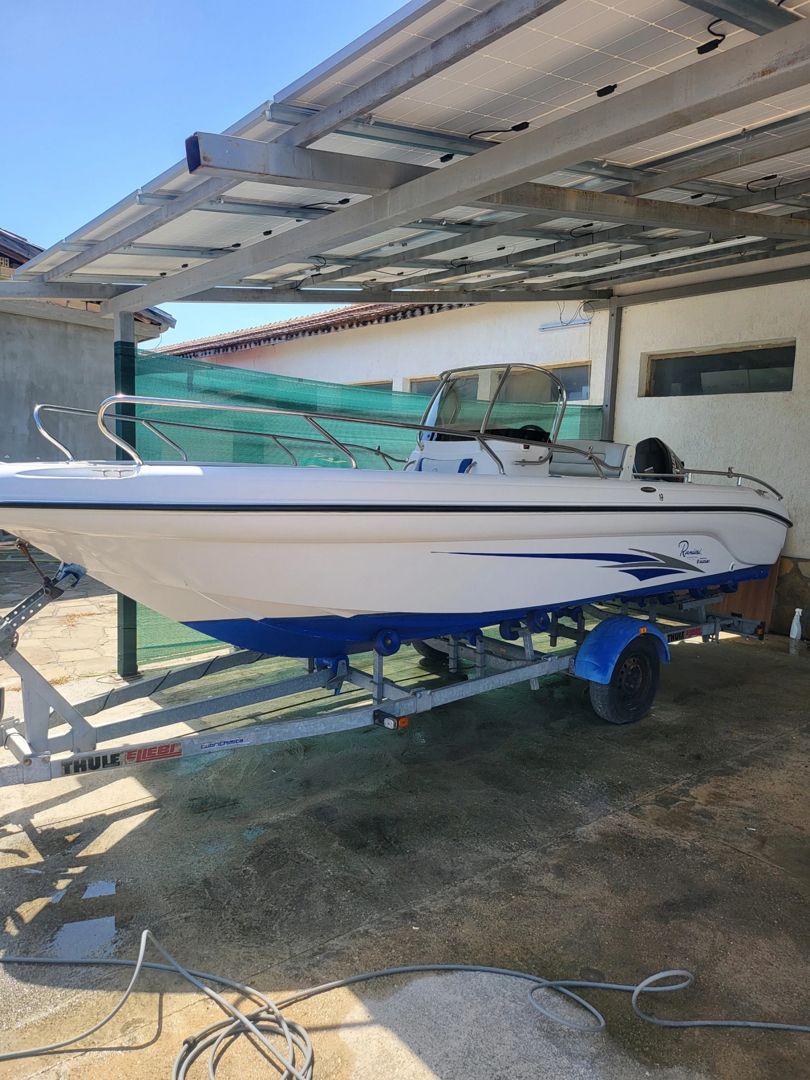 Лодка Ranieri Voyager 19 - изображение 7