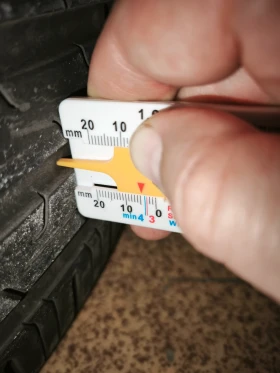 Гуми Летни 235/55R18, снимка 6 - Гуми и джанти - 52873192