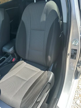 Hyundai I30 1.6gdi 135кс Навигация, снимка 11