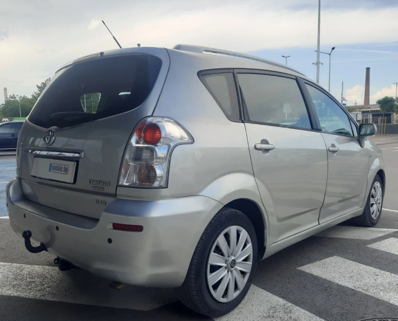 Toyota Corolla verso 2.2, снимка 1 - Автомобили и джипове - 47284360