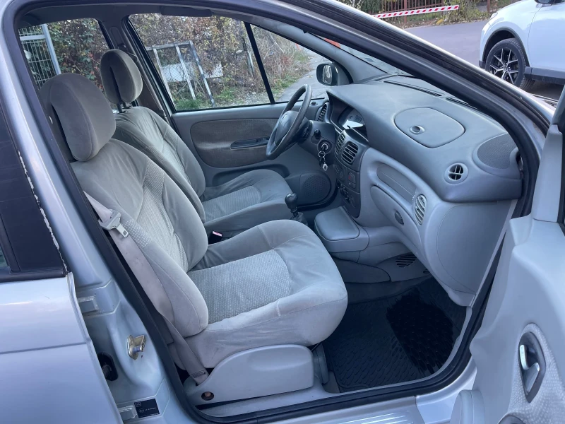 Renault Scenic 1.6 Газ/Бензин, 107 К.с. 2002г., снимка 10 - Автомобили и джипове - 47870074