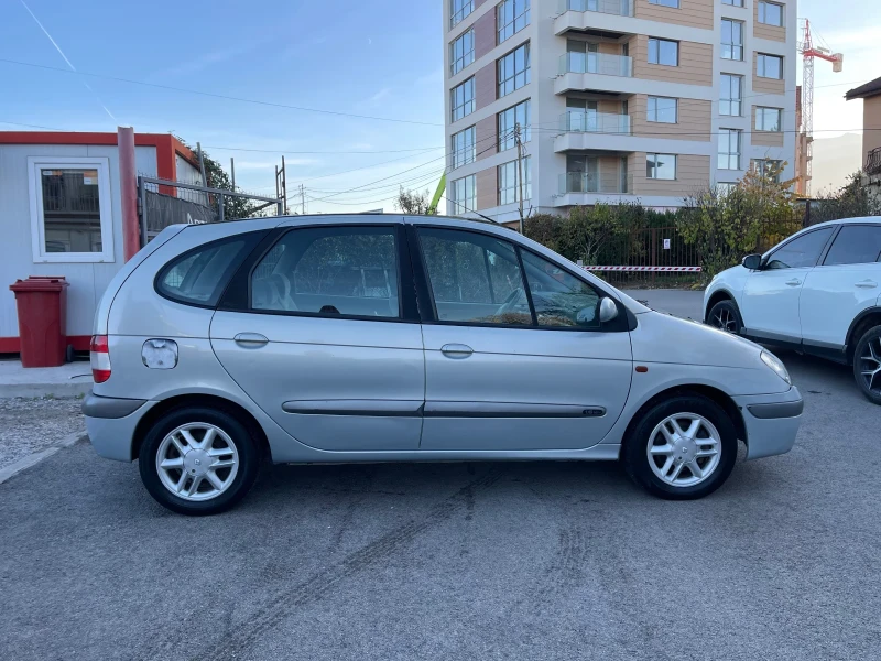 Renault Scenic 1.6 Газ/Бензин, 107 К.с. 2002г., снимка 5 - Автомобили и джипове - 47870074