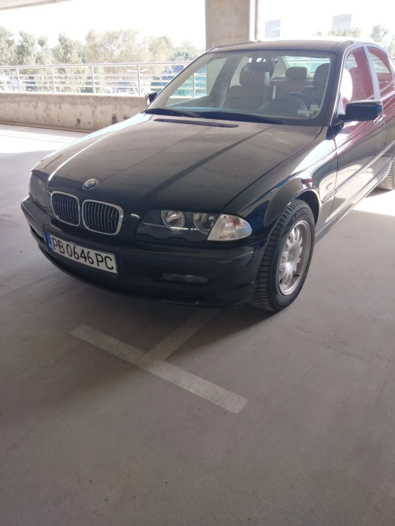 BMW 320, снимка 1 - Автомобили и джипове - 47980105