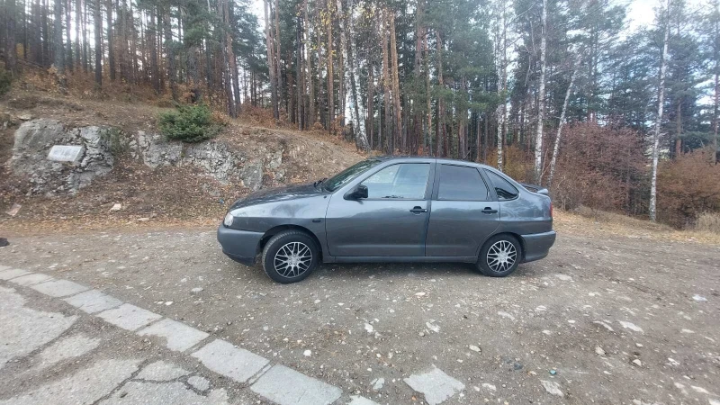 Seat Cordoba, снимка 9 - Автомобили и джипове - 48131663