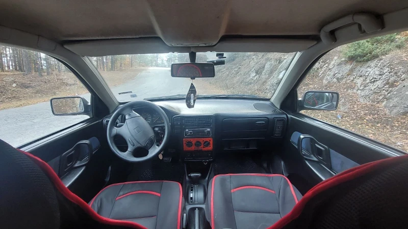 Seat Cordoba, снимка 14 - Автомобили и джипове - 48131663