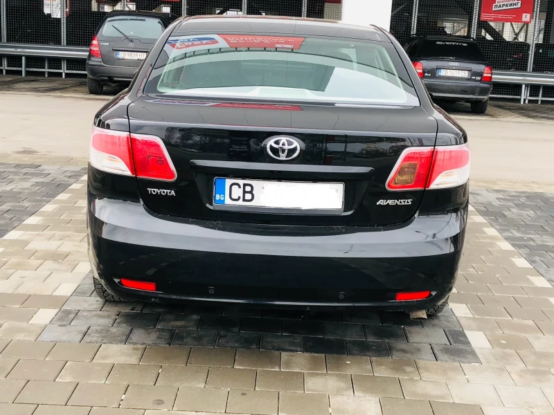 Toyota Avensis 2.2 D4D, снимка 2 - Автомобили и джипове - 48510647