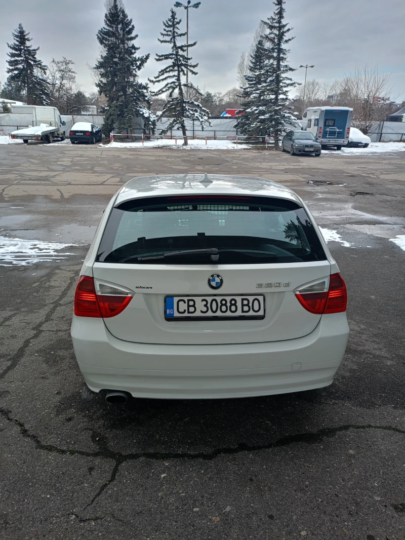 BMW 320, снимка 4 - Автомобили и джипове - 48678316