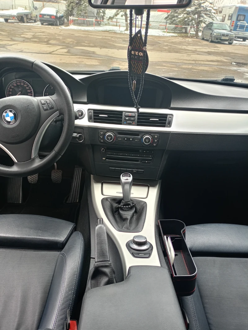 BMW 320, снимка 7 - Автомобили и джипове - 48678316