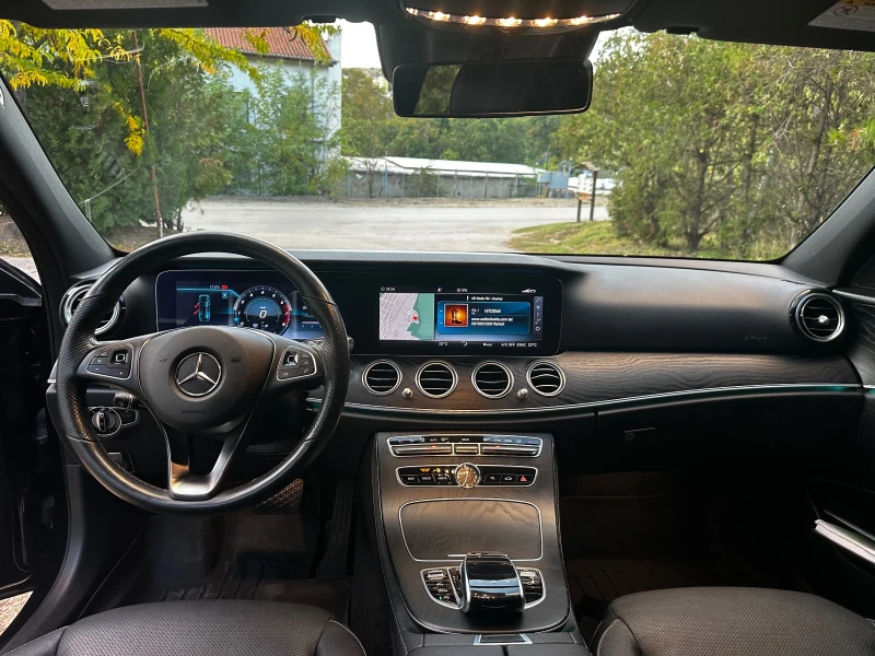 Mercedes-Benz E 400 4Matic AMG line, 156000 км, Dist. MultiBeam, Full, снимка 6 - Автомобили и джипове - 52428148