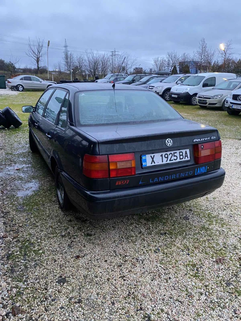 VW Passat 1.8  90hp, снимка 4 - Автомобили и джипове - 52902148