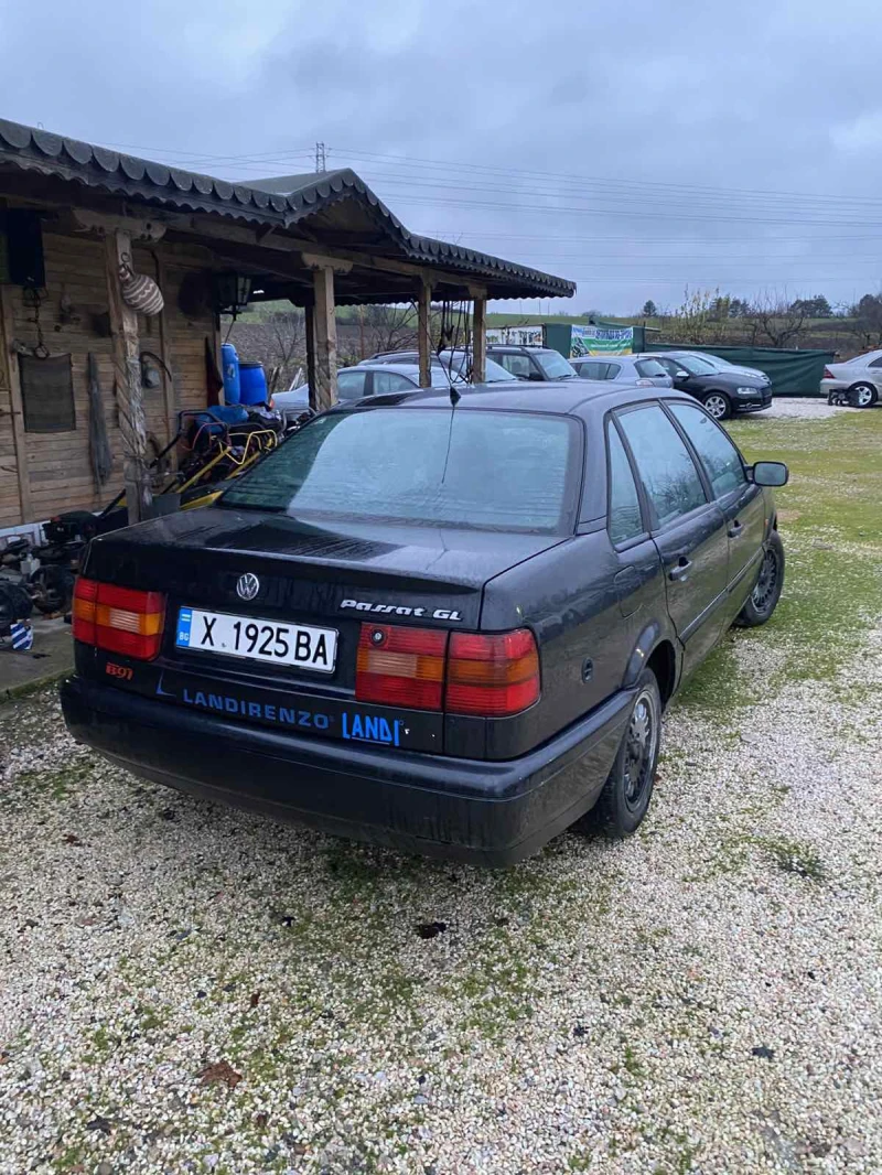 VW Passat 1.8  90hp, снимка 3 - Автомобили и джипове - 52902148