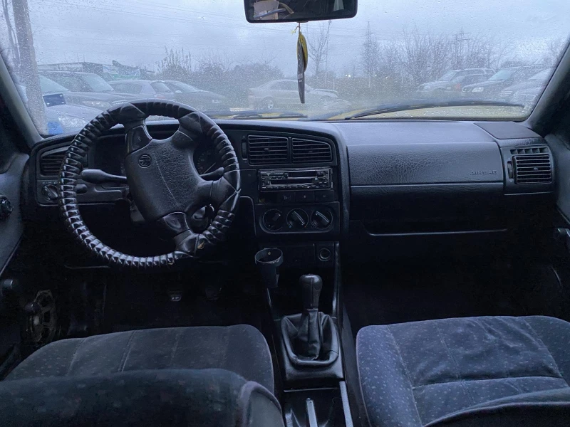 VW Passat 1.8  90hp, снимка 6 - Автомобили и джипове - 52902148