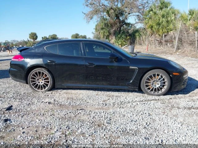 Porsche Panamera * 4  * Basalt Black Metallic (CARFAX), снимка 4 - Автомобили и джипове - 49326289