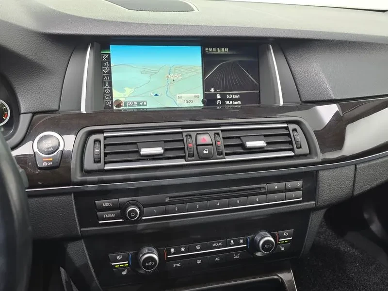 BMW 528 i, снимка 14 - Автомобили и джипове - 53856870