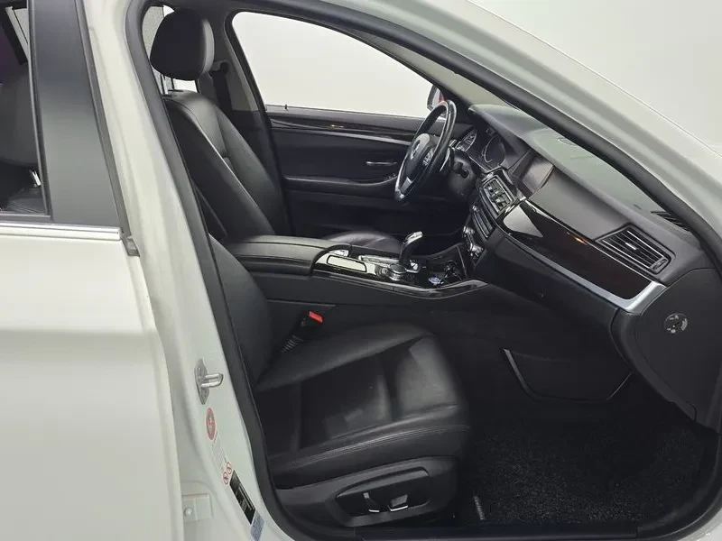 BMW 528 i, снимка 11 - Автомобили и джипове - 53856870