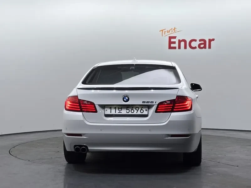 BMW 528 i, снимка 4 - Автомобили и джипове - 53856870