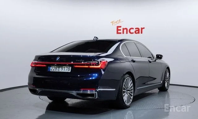 BMW 740 d Xdrive | ОБДУХВАНЕ | 360 КАМЕРА | ШИБЕДАХ | , снимка 2 - Автомобили и джипове - 54384805