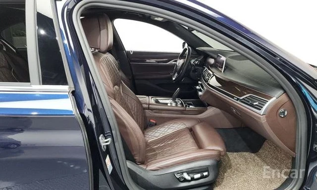 BMW 740 d Xdrive | ОБДУХВАНЕ | 360 КАМЕРА | ШИБЕДАХ | , снимка 10 - Автомобили и джипове - 54384805