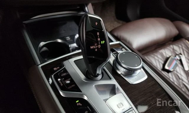 BMW 740 d Xdrive | ОБДУХВАНЕ | 360 КАМЕРА | ШИБЕДАХ | , снимка 8 - Автомобили и джипове - 54384805