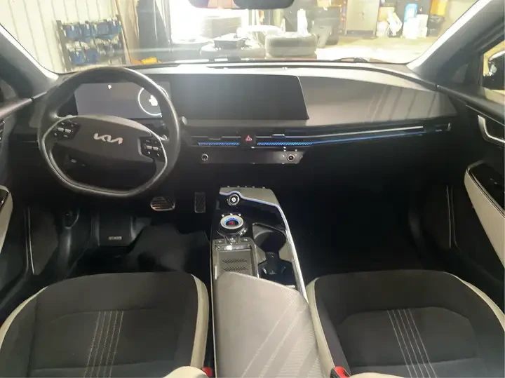 Kia EV6 AWD Long Range* GT-Line Pkg 1* 360* ОБДУХ , снимка 8 - Автомобили и джипове - 55691081