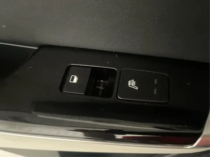Kia EV6 AWD Long Range* GT-Line Pkg 1* 360* ОБДУХ , снимка 10 - Автомобили и джипове - 55691081