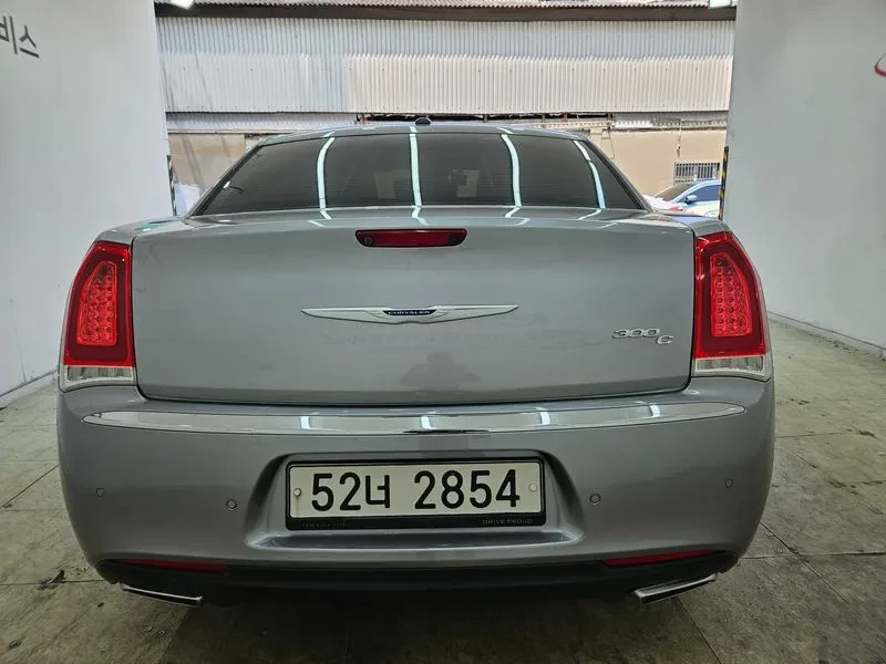 Chrysler 300c 3.6 - САМО 30% АВАНС, снимка 4 - Автомобили и джипове - 55991368