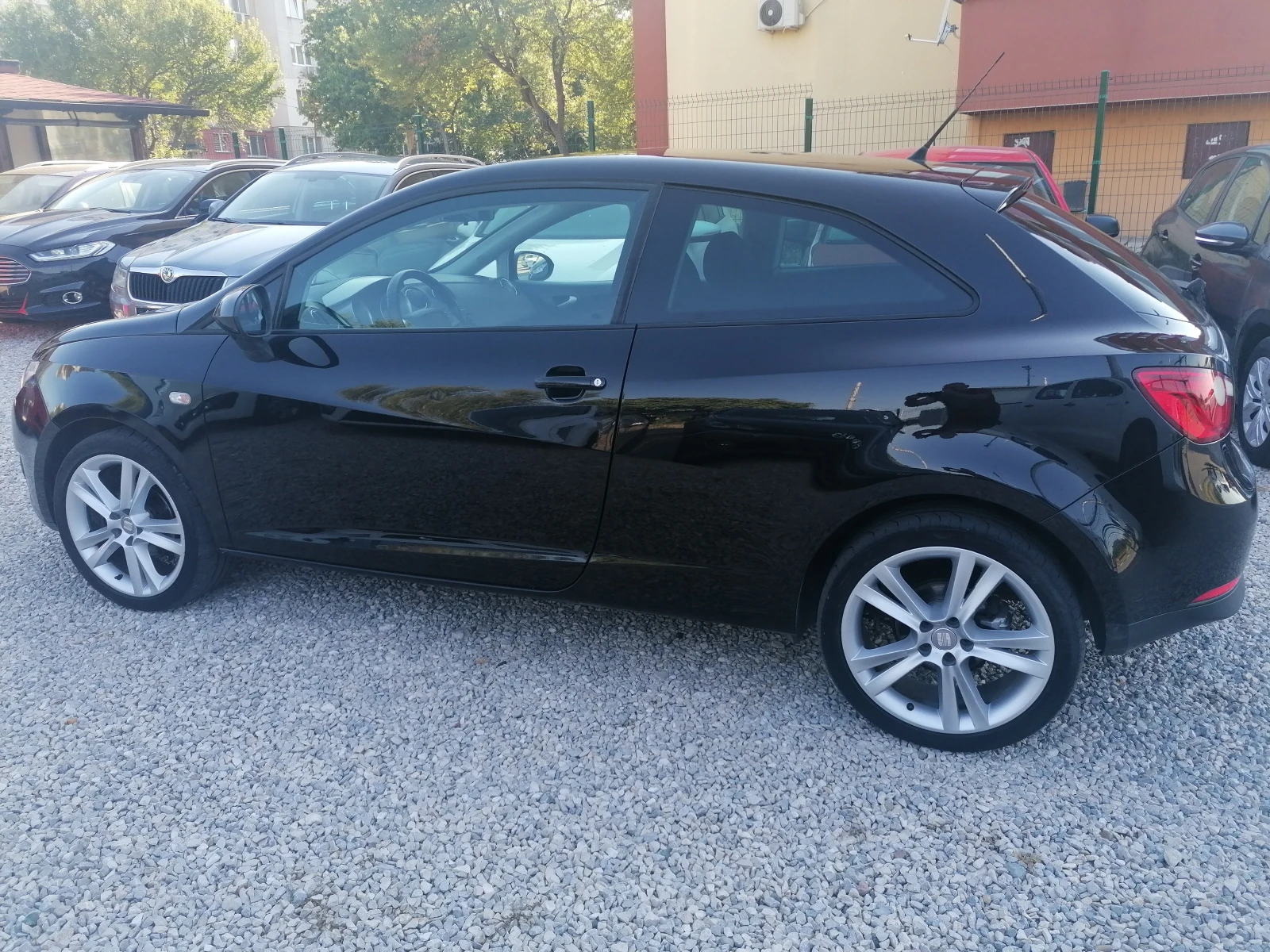 Seat Ibiza 1.6 TDI UNIKAT  - изображение 6