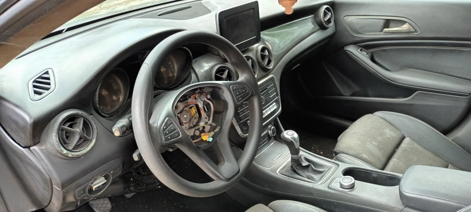 Mercedes-Benz CLA 180 180 CDI, снимка 2 - Автомобили и джипове - 47514217