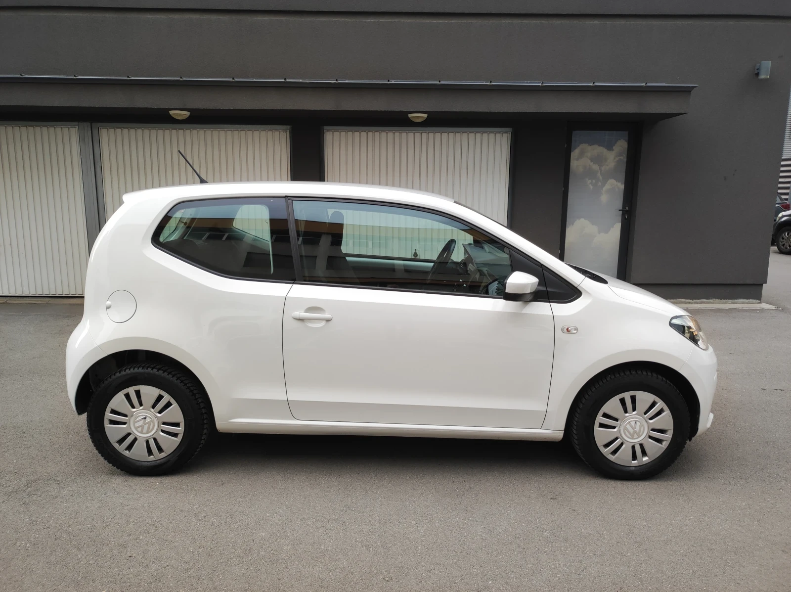VW Up Eco Fuel CNG - изображение 6